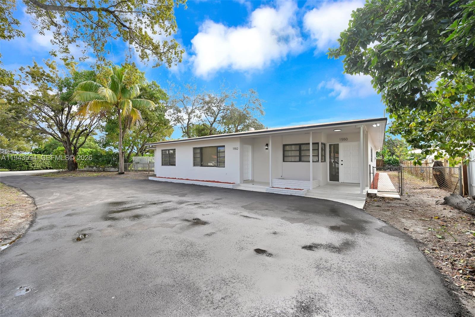 BISCAYNE COURT - Residential Income