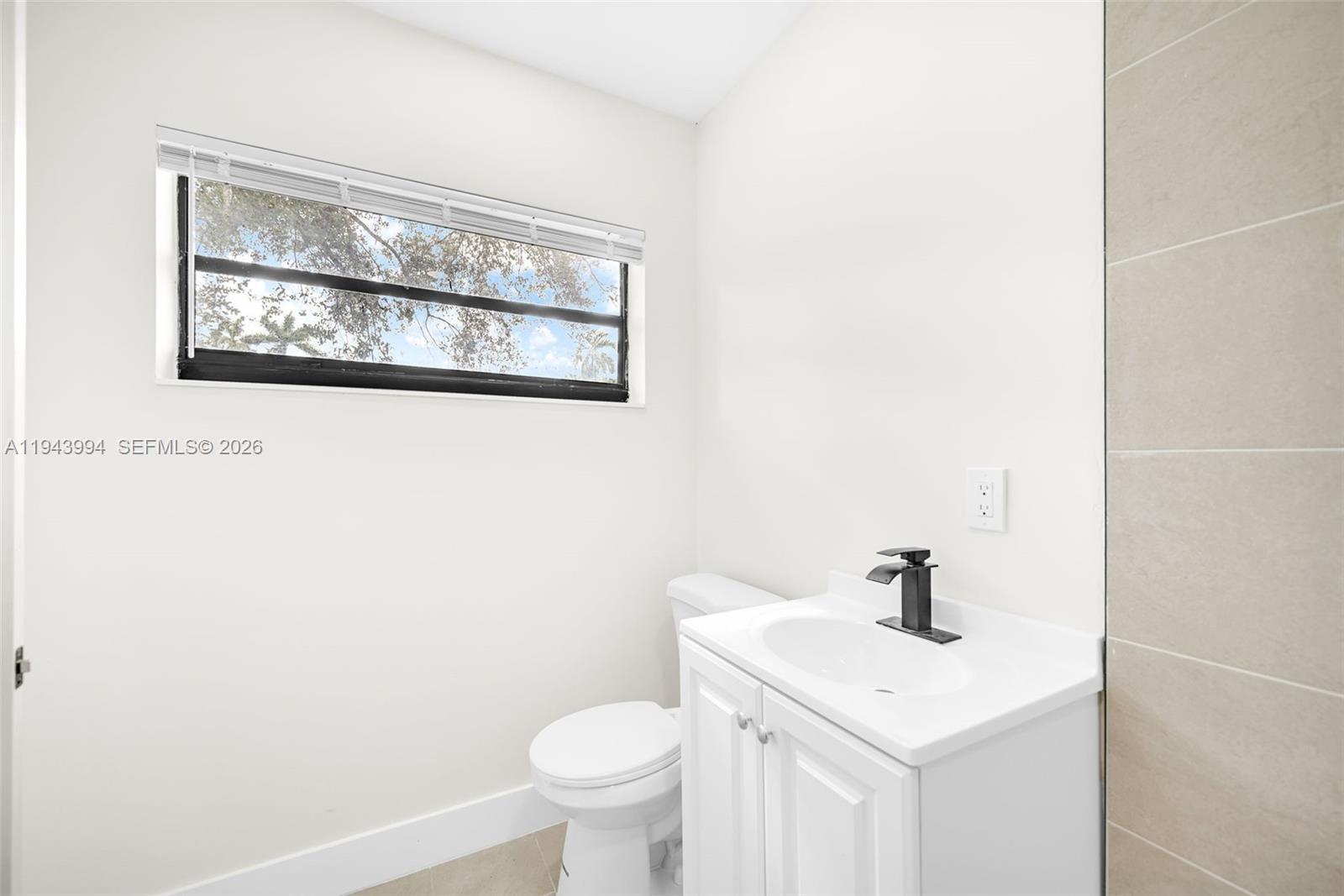 BISCAYNE COURT - Residential Income