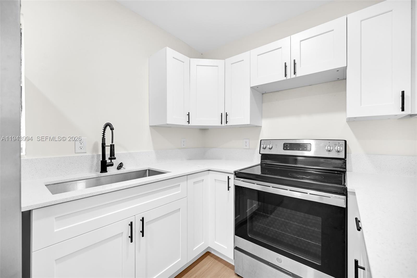 BISCAYNE COURT - Residential Income