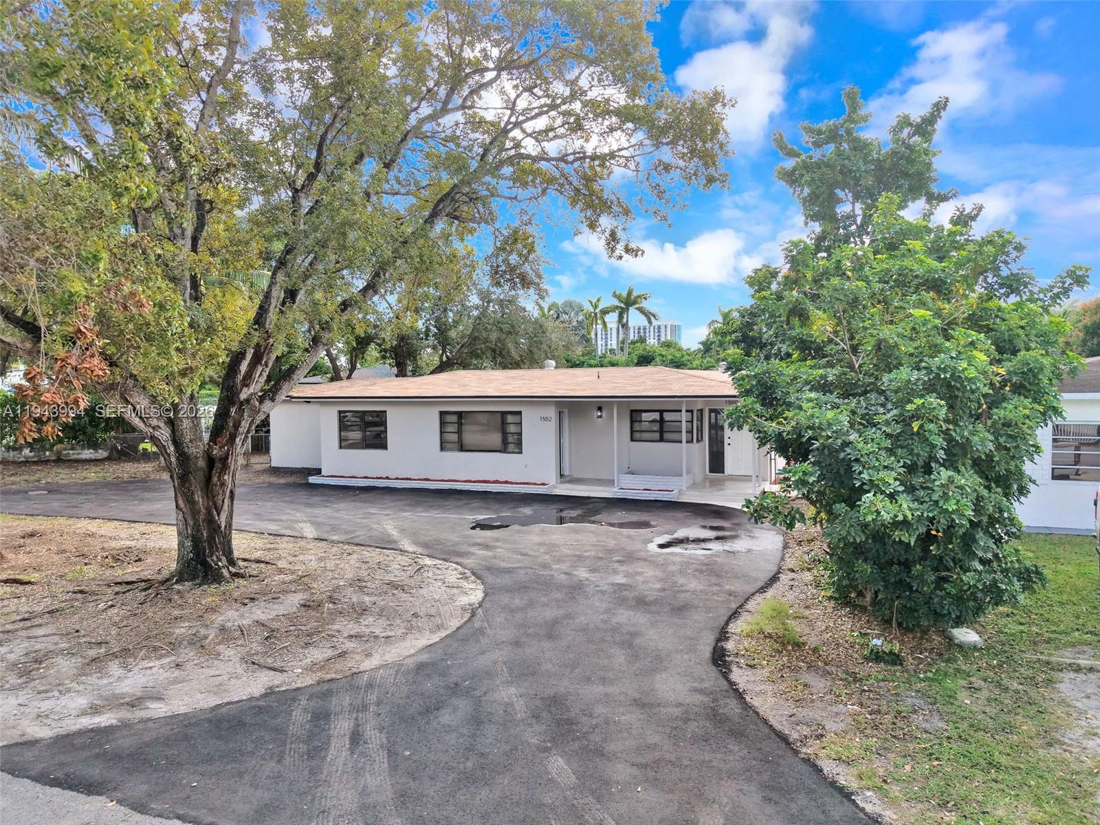 BISCAYNE COURT - Residential Income