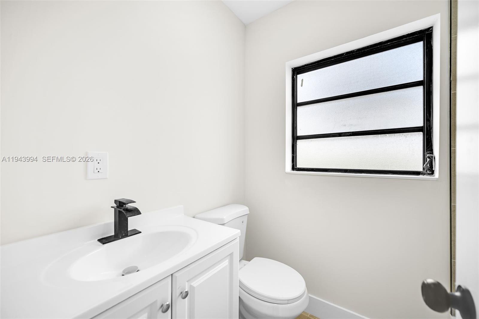 BISCAYNE COURT - Residential Income