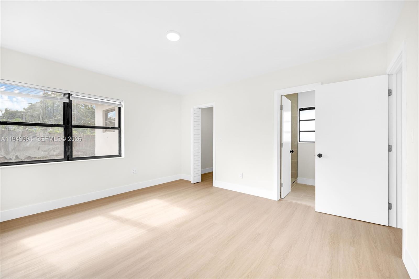 BISCAYNE COURT - Residential Income