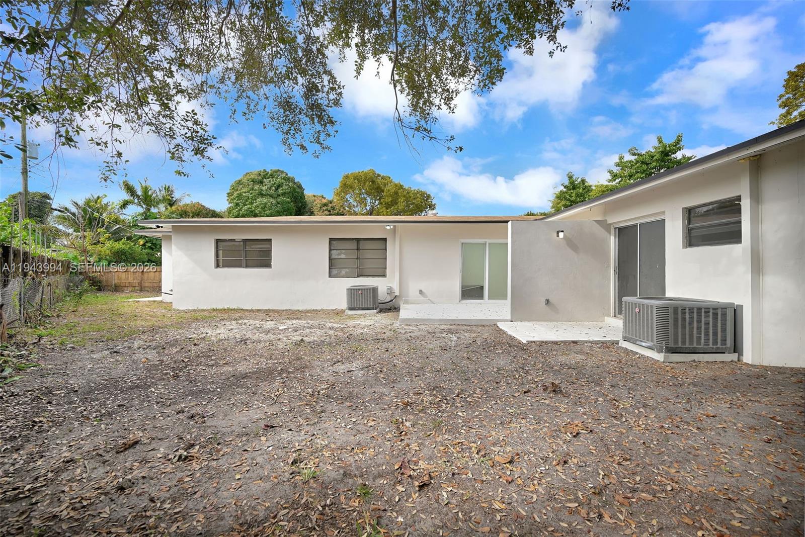 BISCAYNE COURT - Residential Income