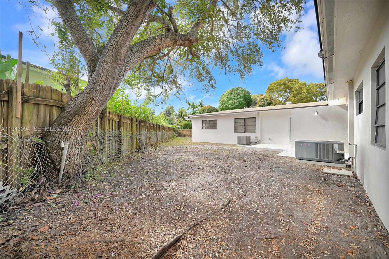 BISCAYNE COURT - Residential Income