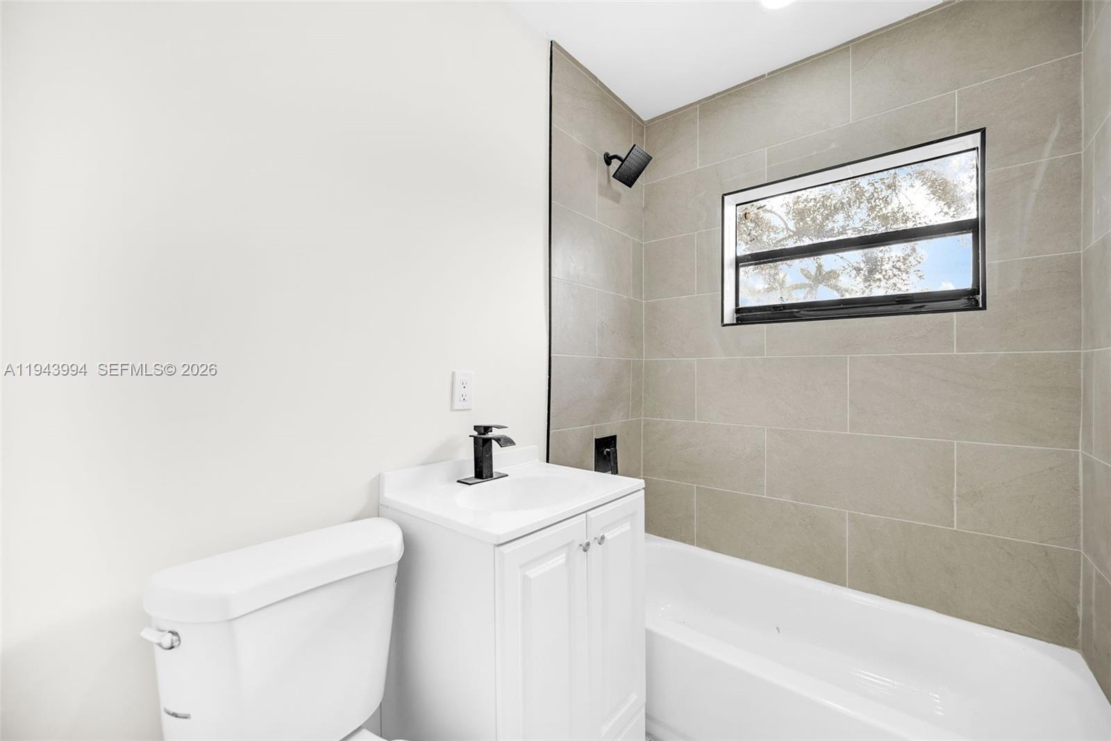 BISCAYNE COURT - Residential Income