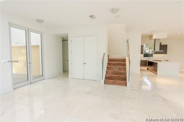 DORAL COMMONS RESIDENTIAL - Residential