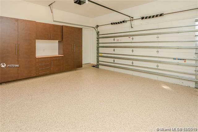 DORAL COMMONS RESIDENTIAL - Residential