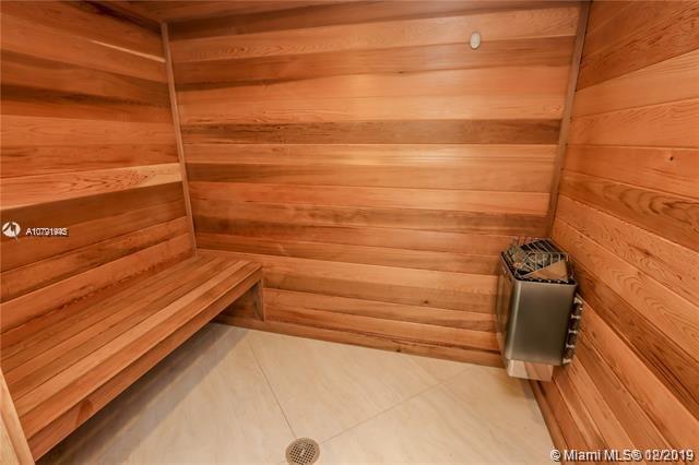 DORAL COMMONS RESIDENTIAL - Residential