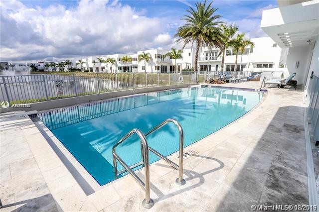 DORAL COMMONS RESIDENTIAL - Residential