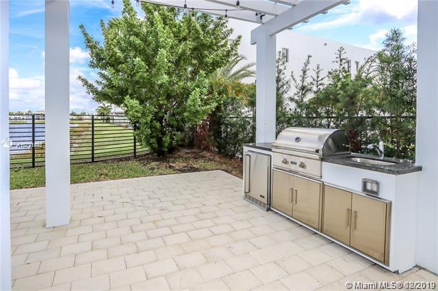 DORAL COMMONS RESIDENTIAL - Residential