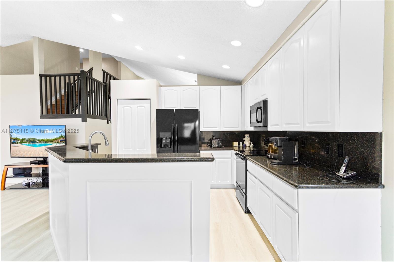 PEMBROKE FALLS 2 HERITAGE - Residential