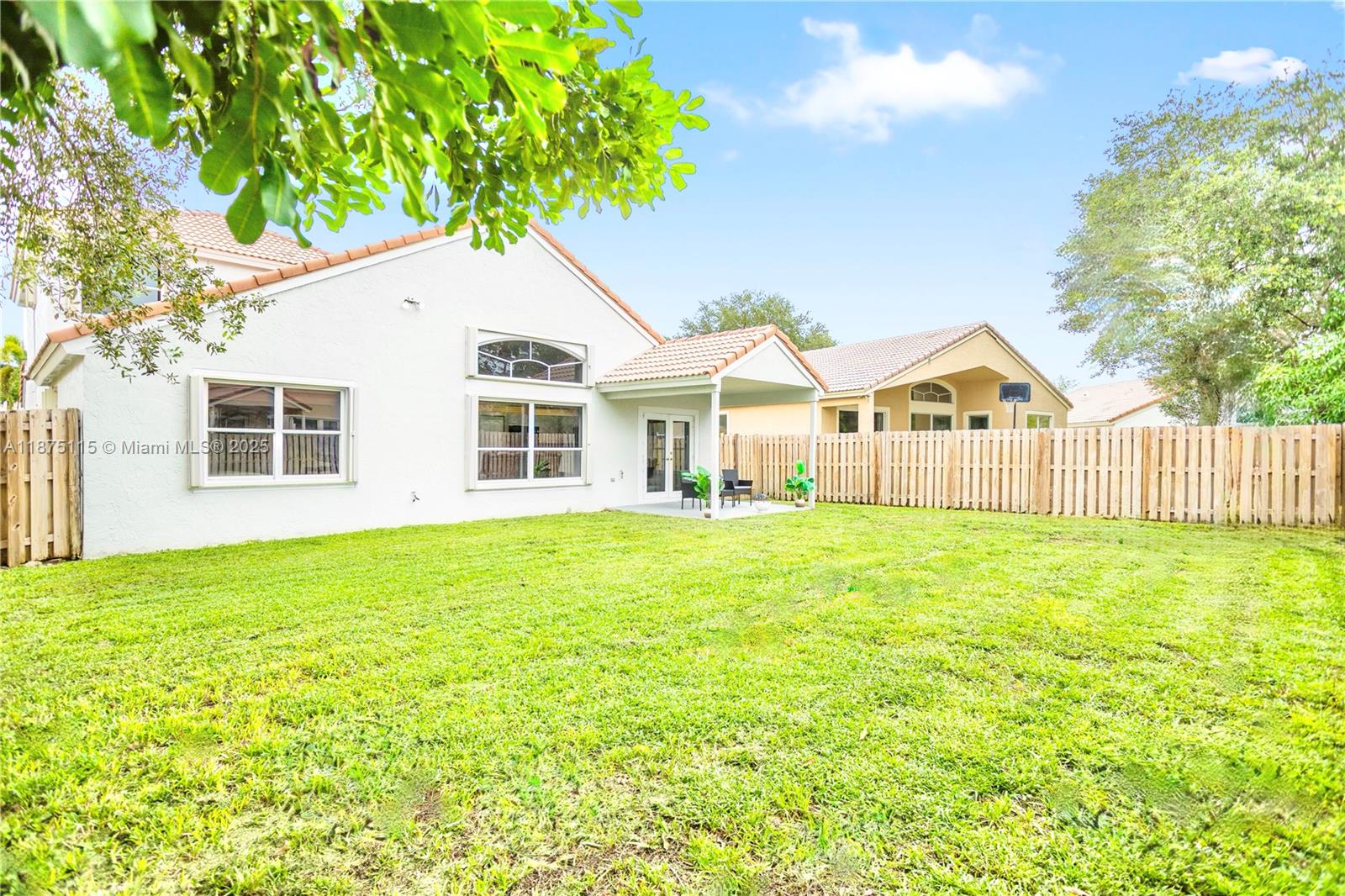 PEMBROKE FALLS 2 HERITAGE - Residential