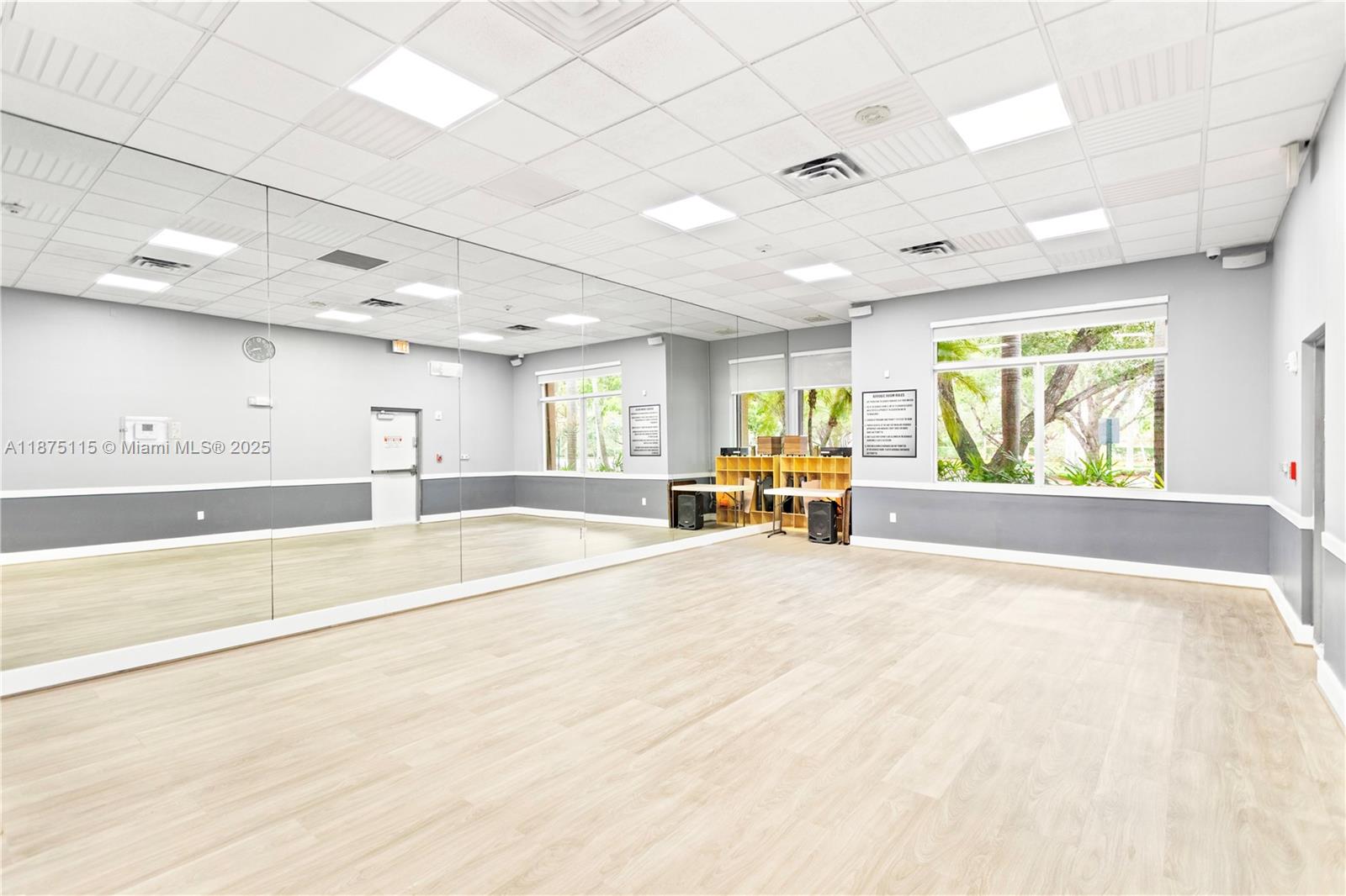 PEMBROKE FALLS 2 HERITAGE - Residential