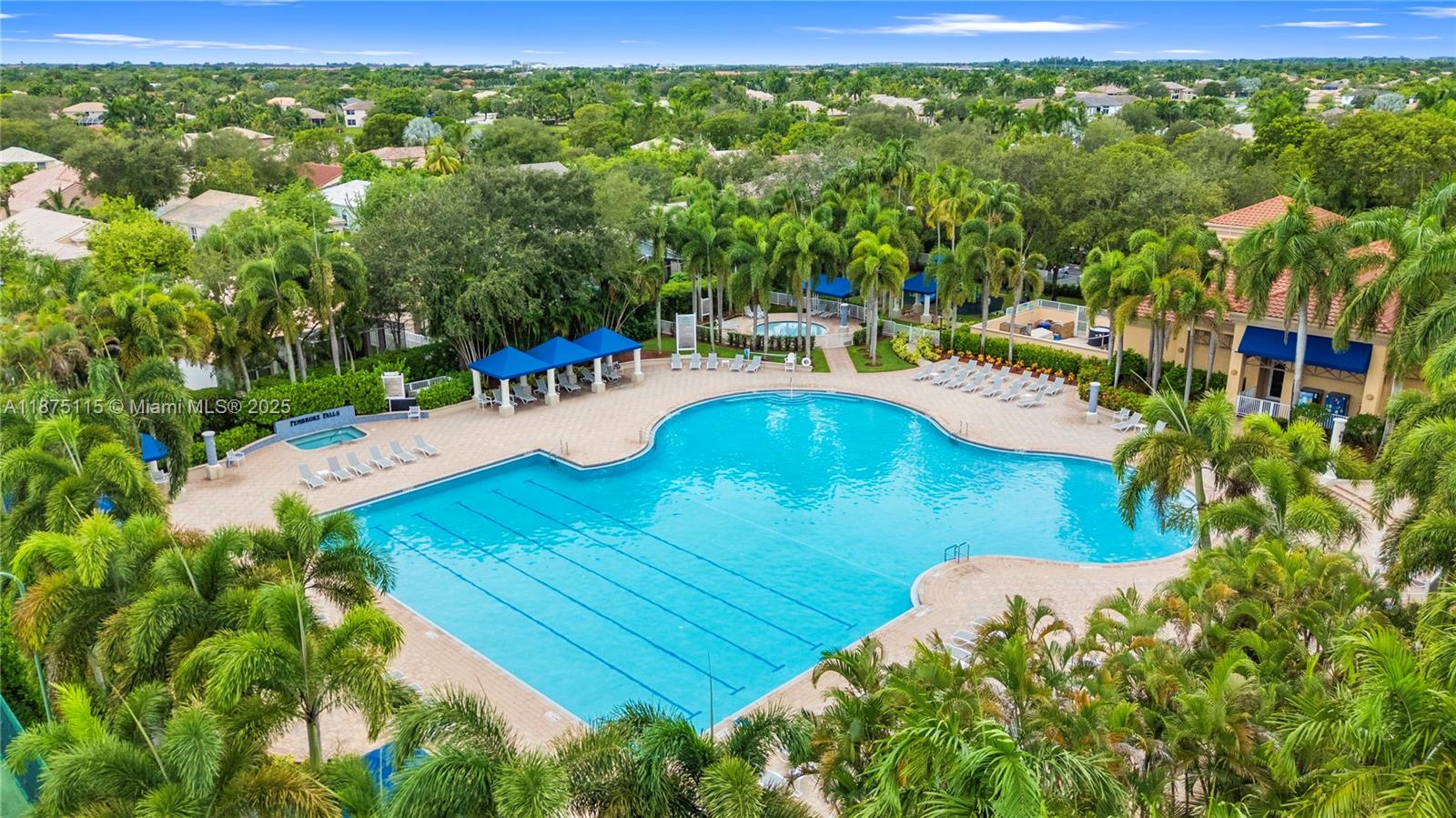 PEMBROKE FALLS 2 HERITAGE - Residential