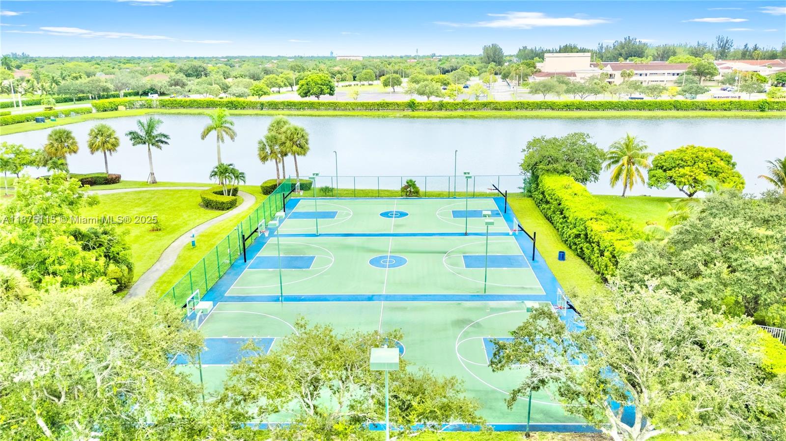 PEMBROKE FALLS 2 HERITAGE - Residential