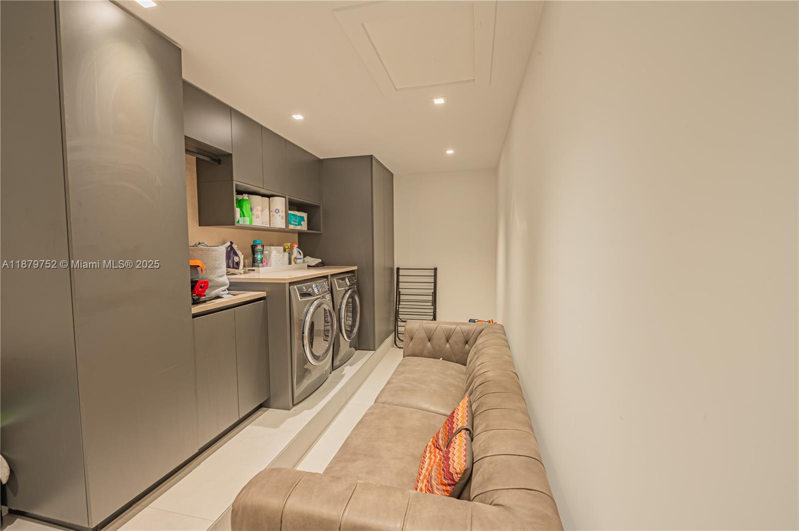 BANYAN OAKRIDGE PLAT - Residential