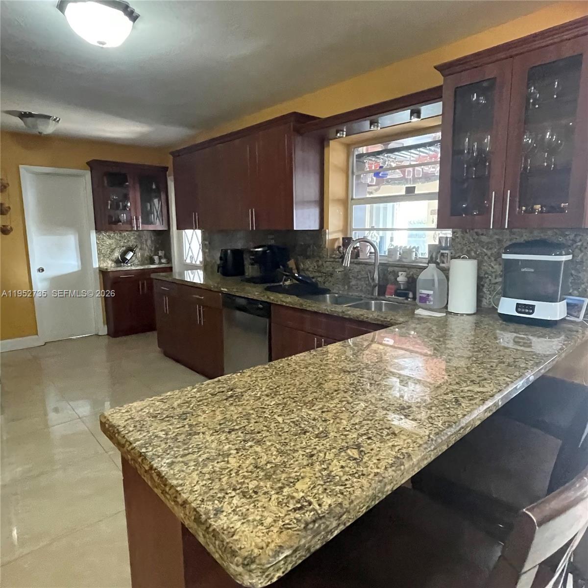 CORAL PARK ESTATES SEC 5 - Residential