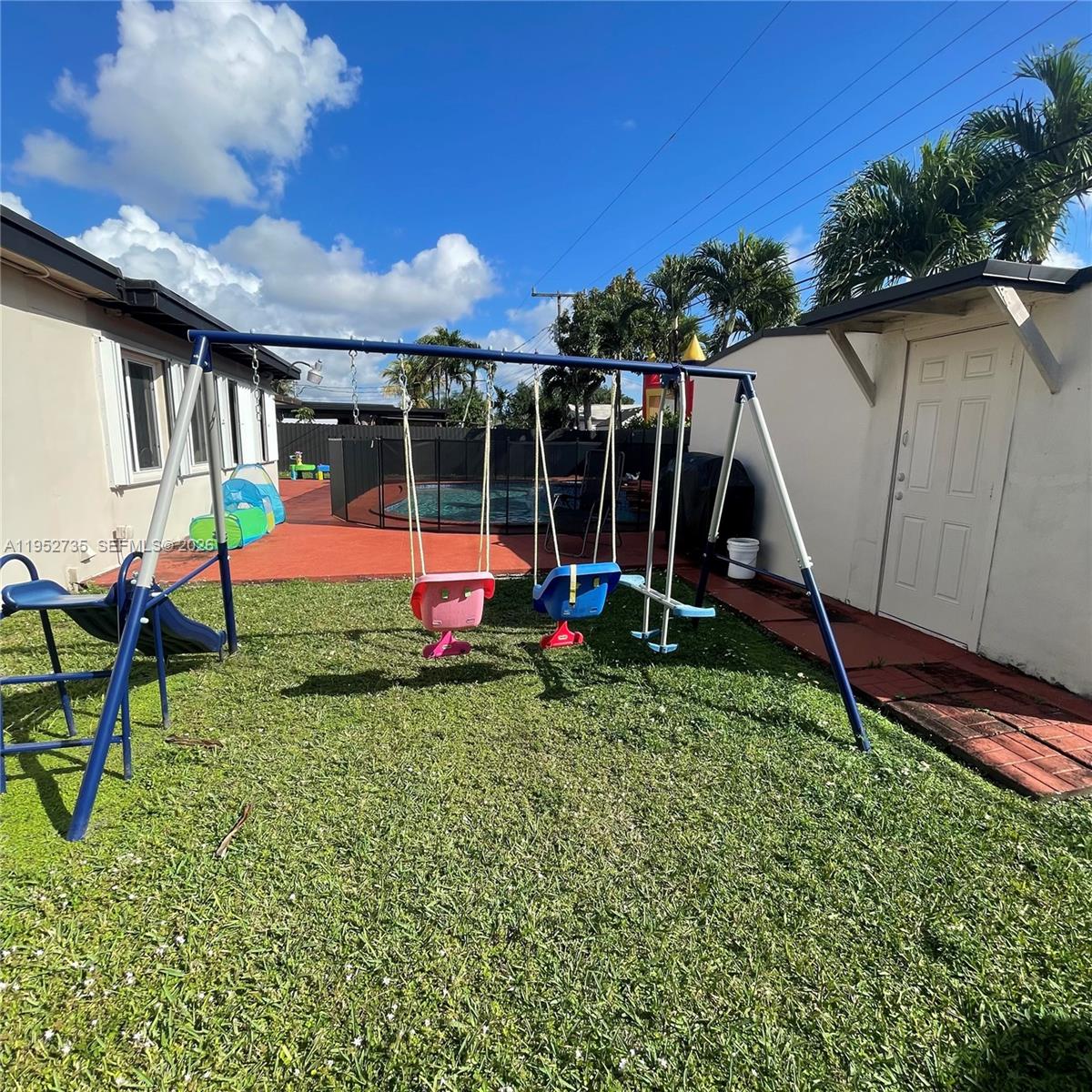 CORAL PARK ESTATES SEC 5 - Residential