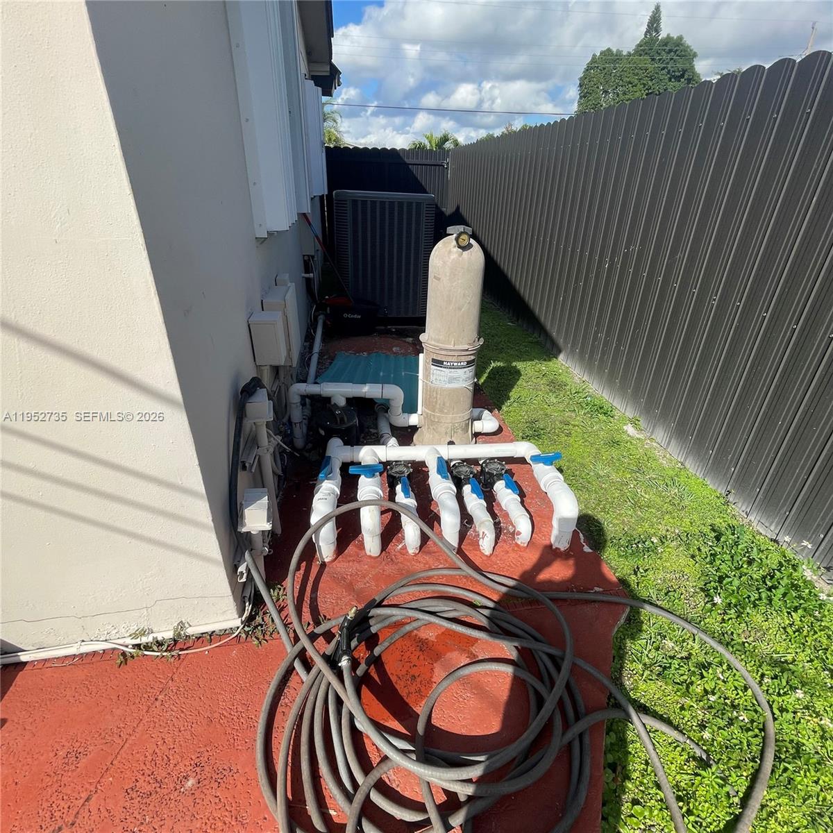 CORAL PARK ESTATES SEC 5 - Residential