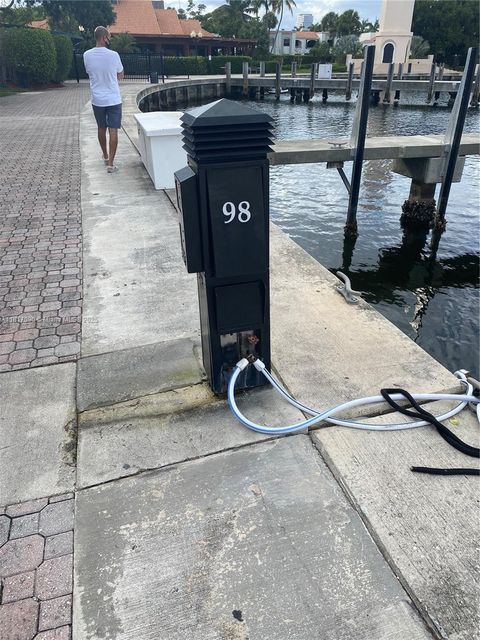 3601 NE 207th St slipS-98 Aventura FL 33180