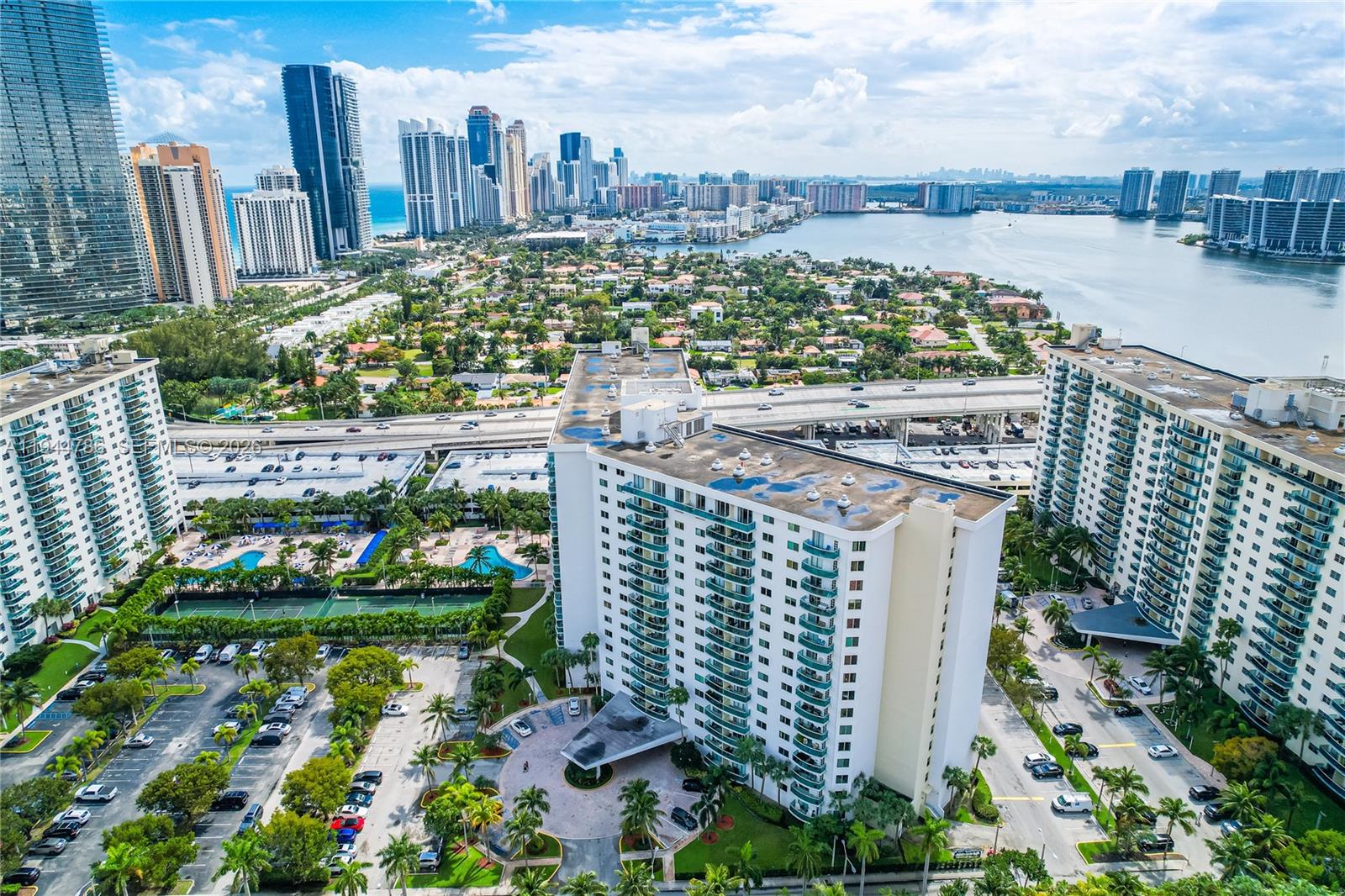 OCEANVIEW BUILDING B COND - Residential