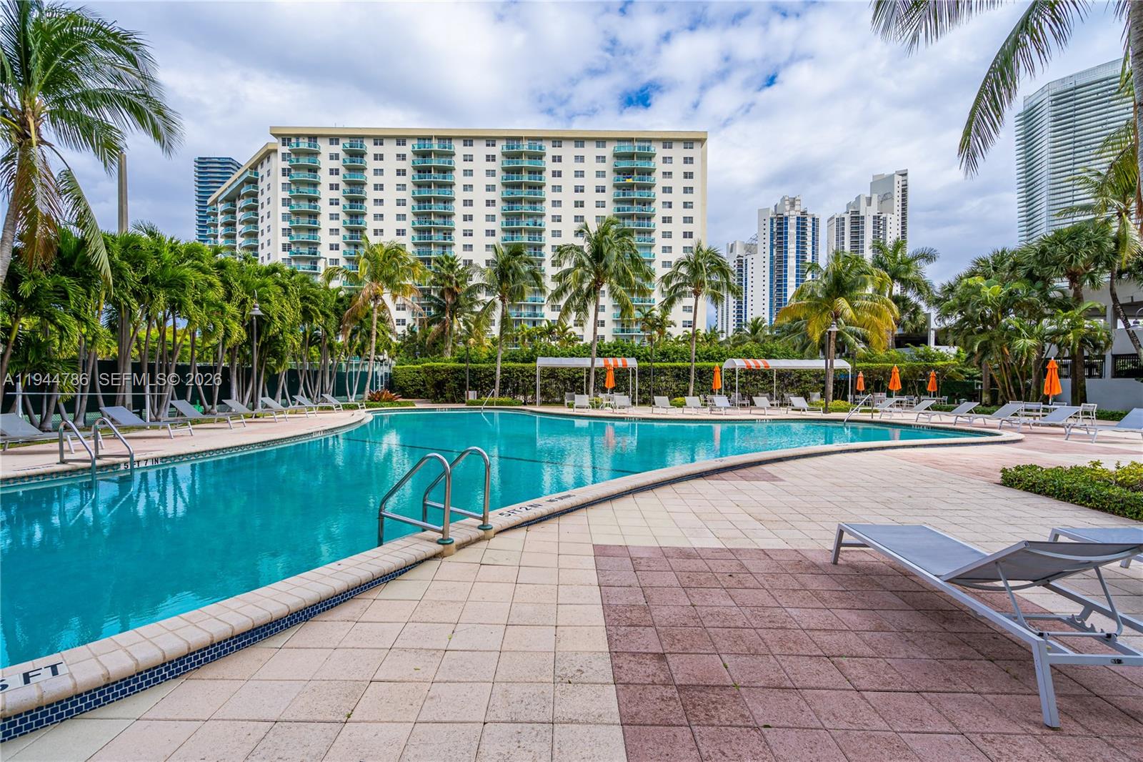 OCEANVIEW BUILDING B COND - Residential