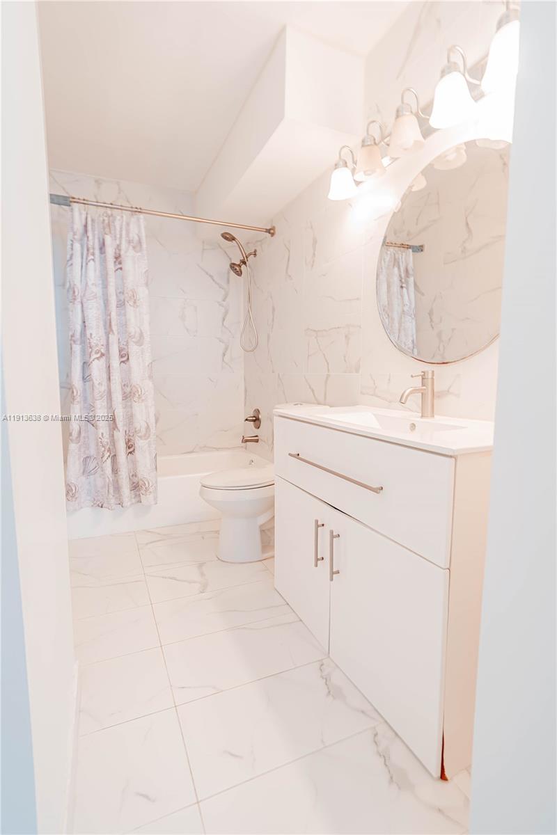 IMPERIAL TOWERS CONDO - Residential