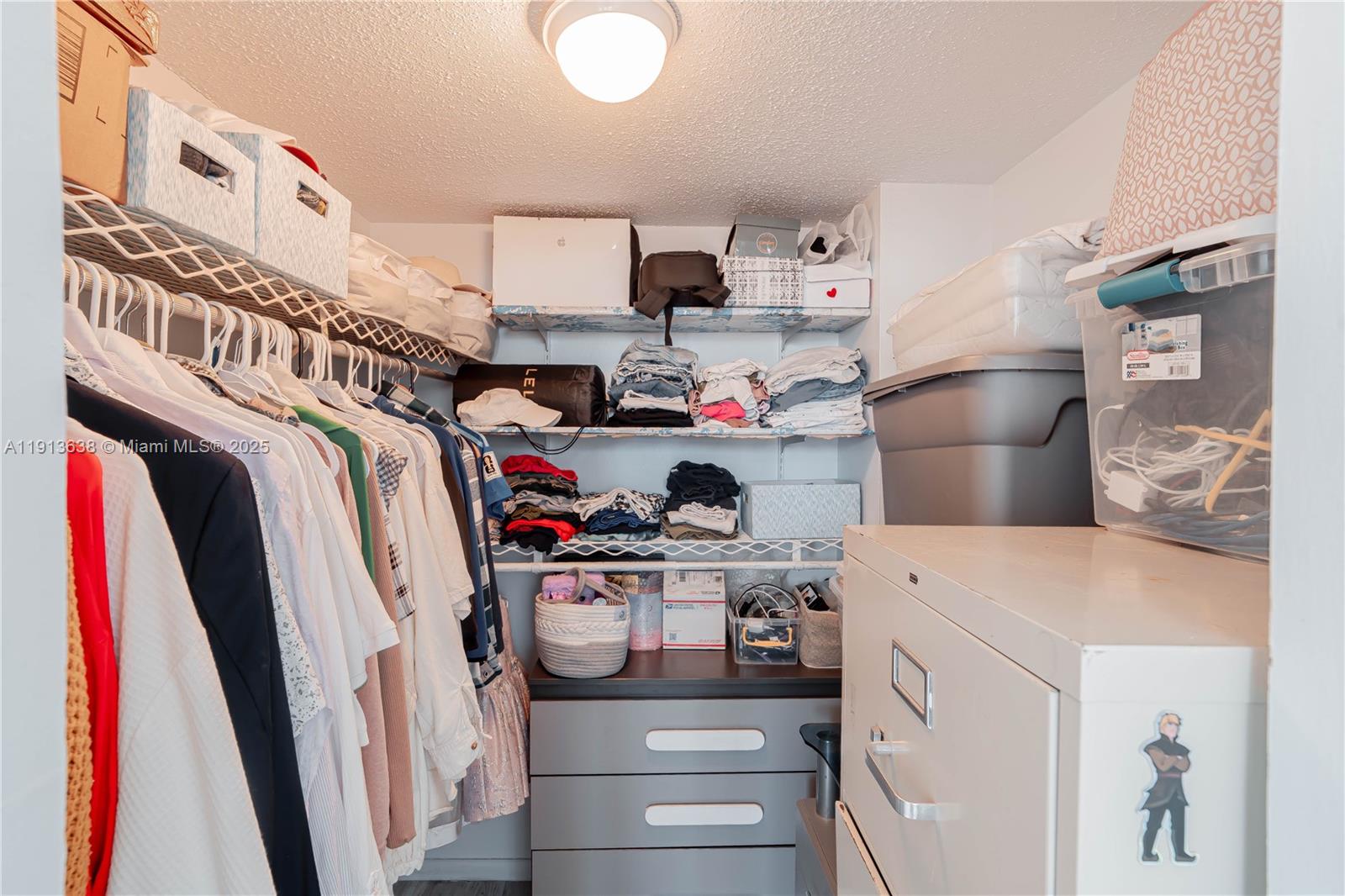 IMPERIAL TOWERS CONDO - Residential