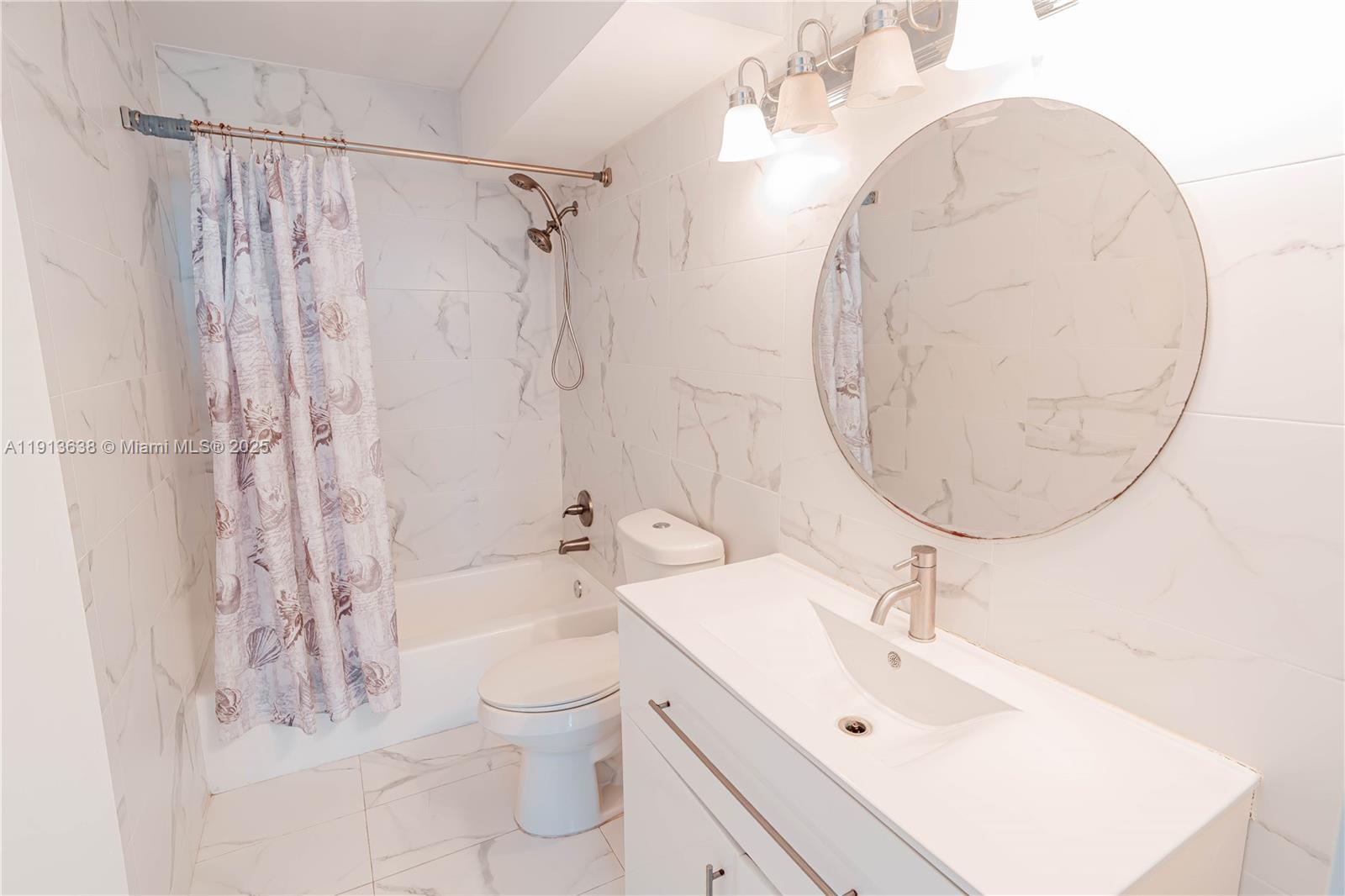 IMPERIAL TOWERS CONDO - Residential