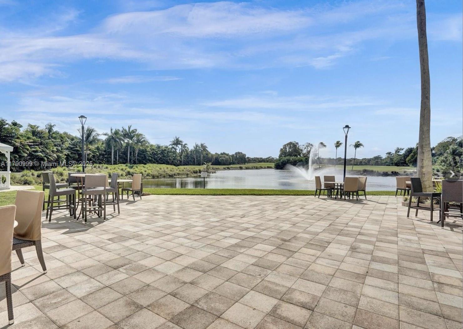 DORAL HOUSE CONDO NO 3 - Residential