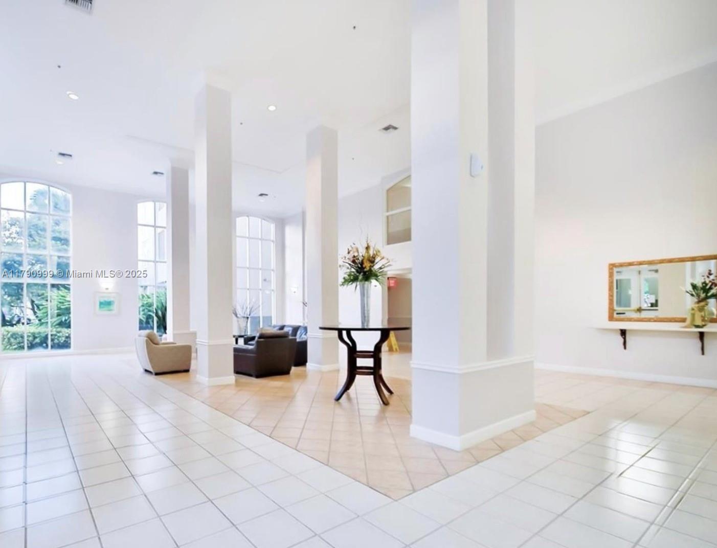 DORAL HOUSE CONDO NO 3 - Residential