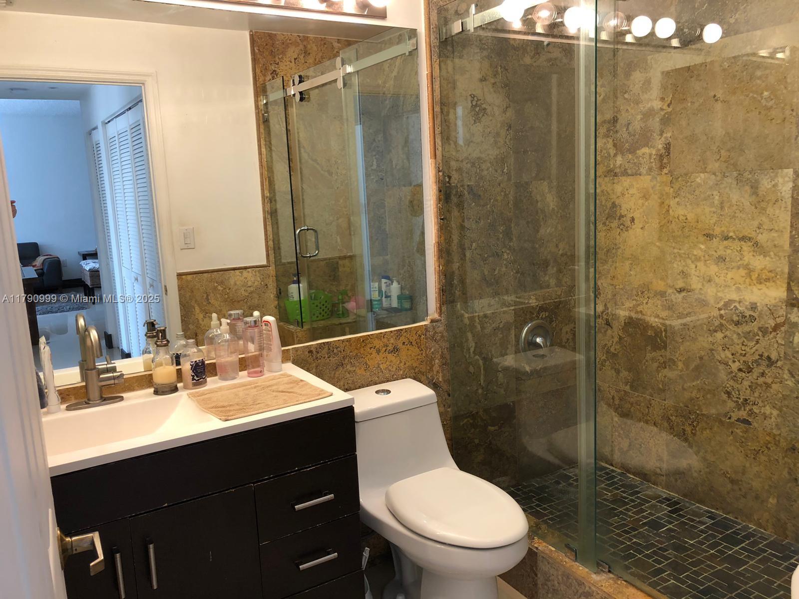 DORAL HOUSE CONDO NO 3 - Residential