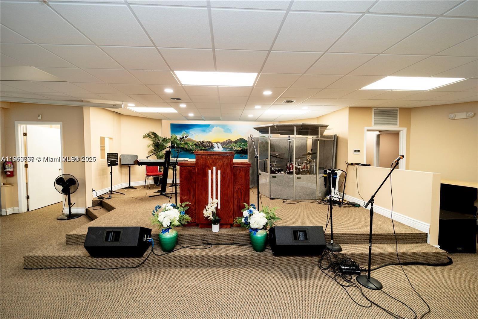 6180 NW 11th St 25-4