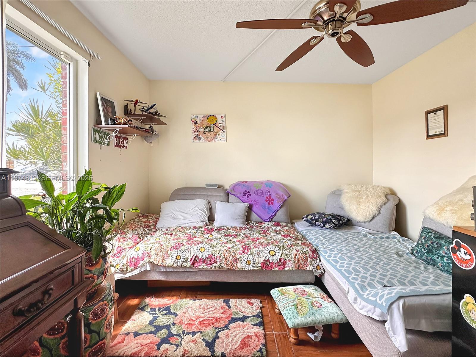 SUNRISE GOLF VLG SEC 24 - Residential