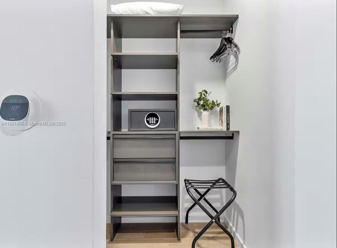 MAP OF MIAMI DADE CO. FL. - Residential