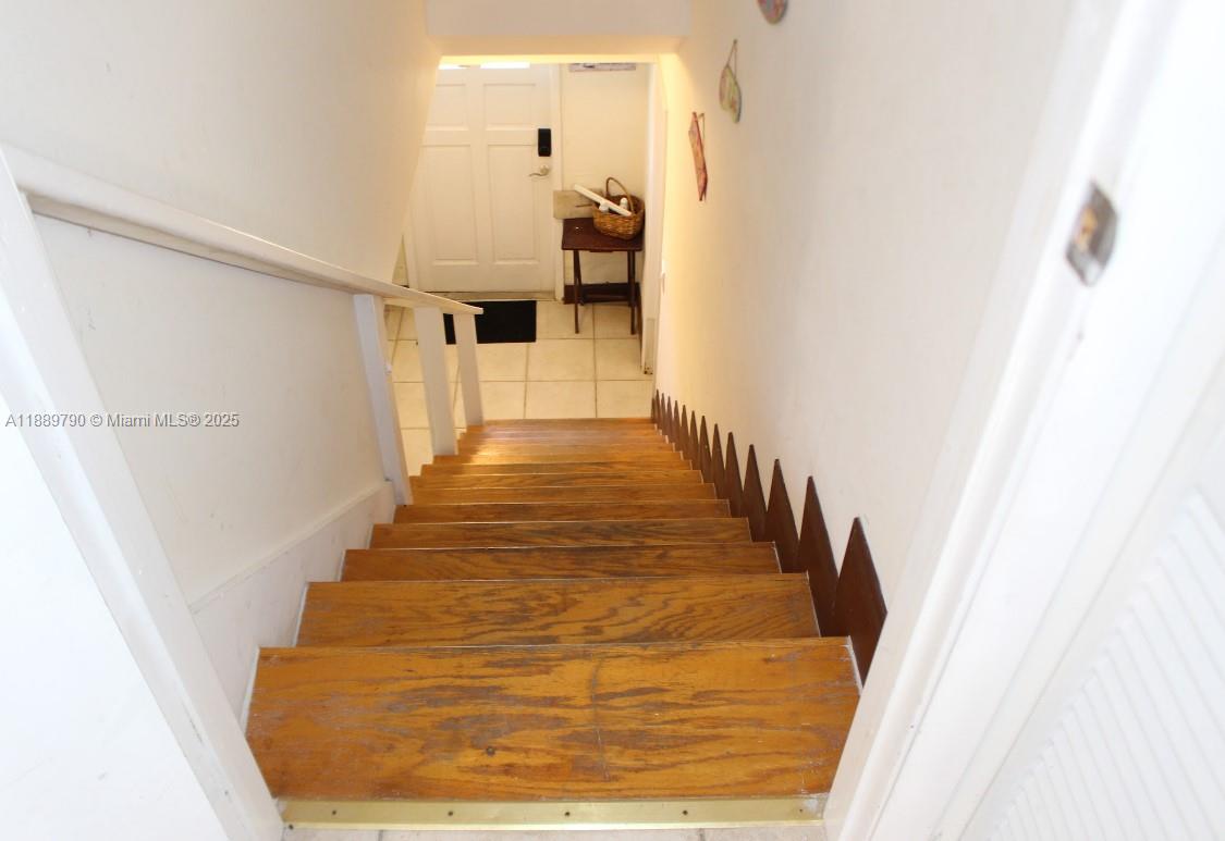 HARBOR SHORES - Residential Lease