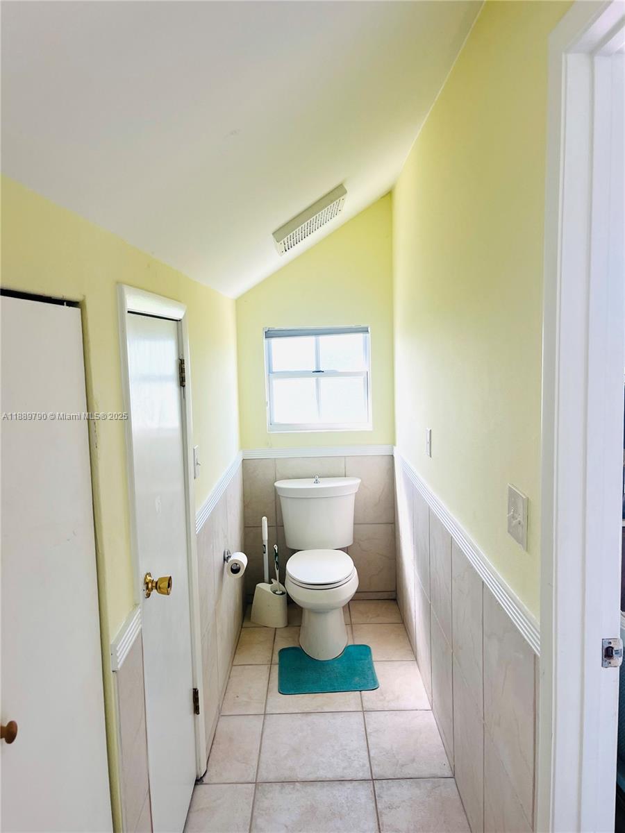 HARBOR SHORES - Residential Lease