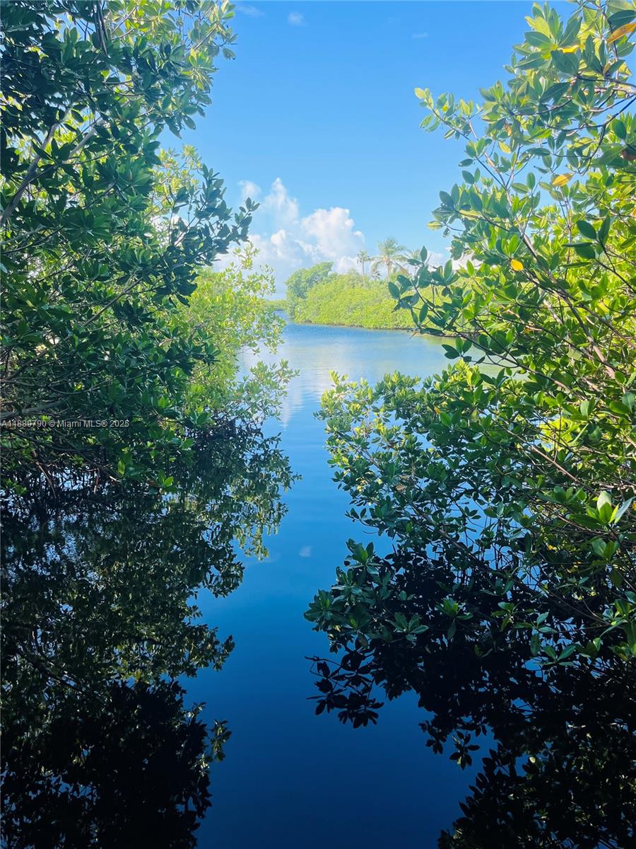 HARBOR SHORES - Residential Lease