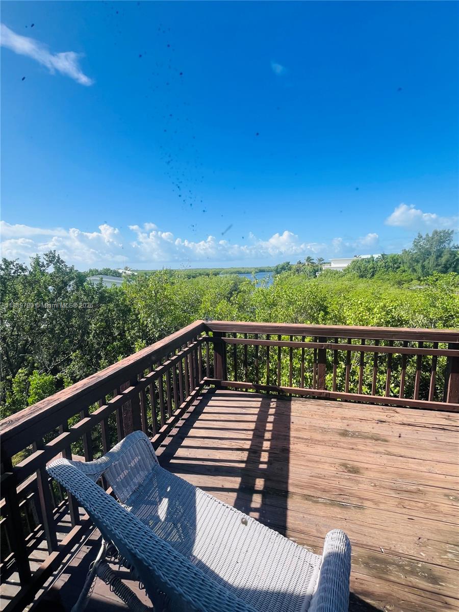 HARBOR SHORES - Residential Lease