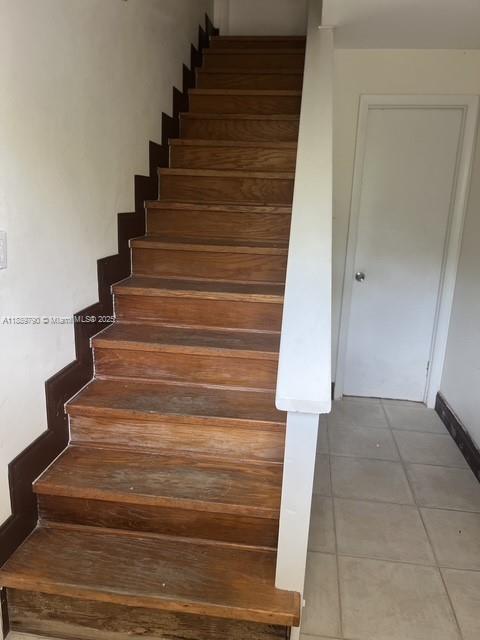 HARBOR SHORES - Residential Lease