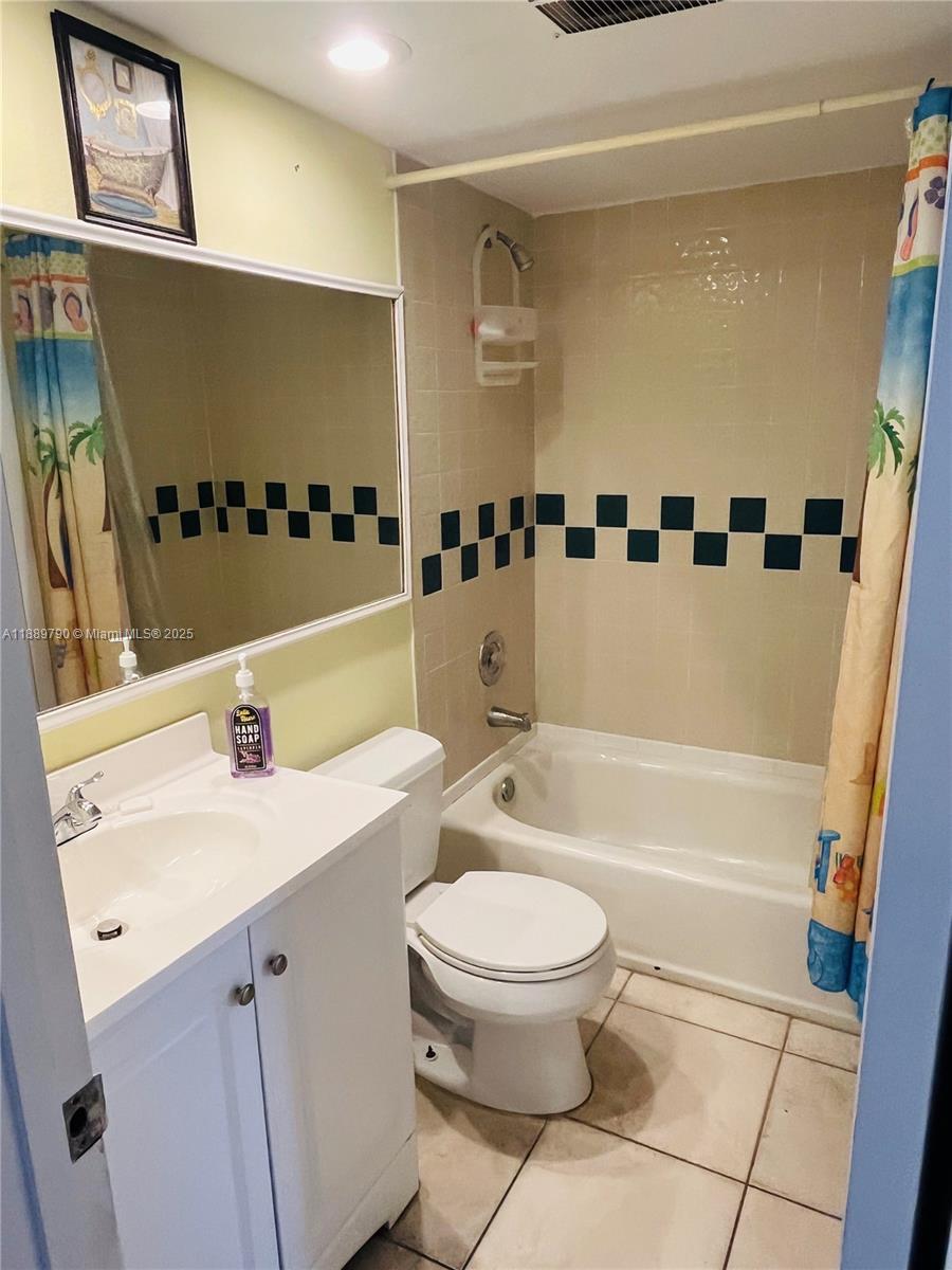 HARBOR SHORES - Residential Lease