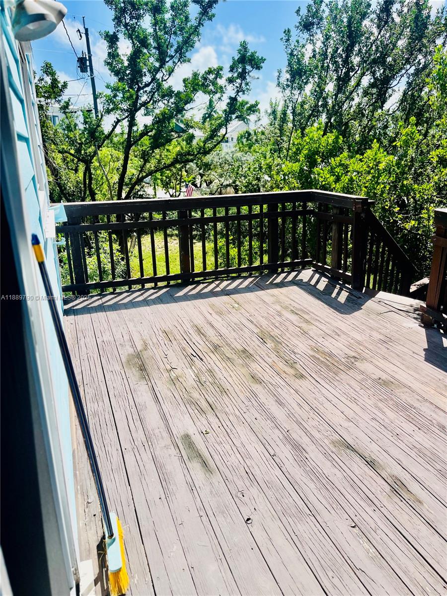 HARBOR SHORES - Residential Lease