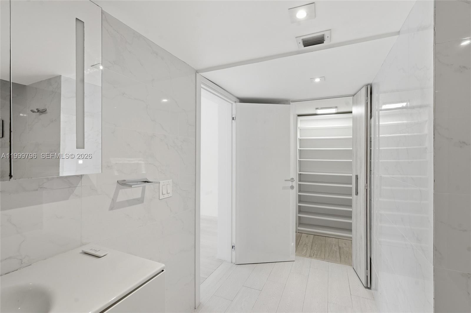 IMPERIAL AT BRICKELL COND - Residential