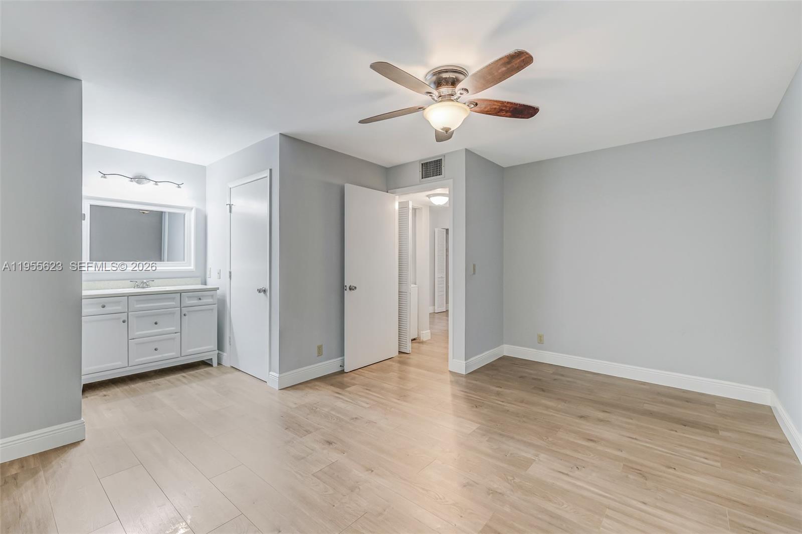 ARBOURS OF THE PALM BEACH - Residential