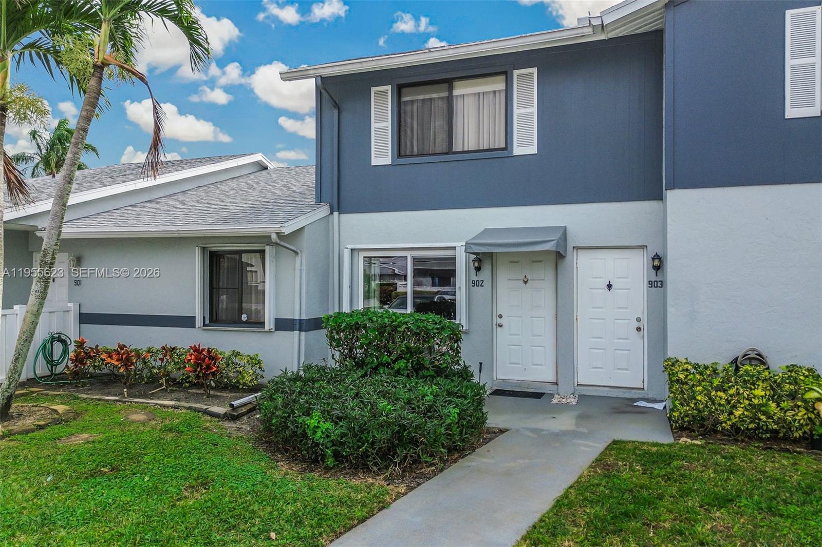 ARBOURS OF THE PALM BEACH - Residential