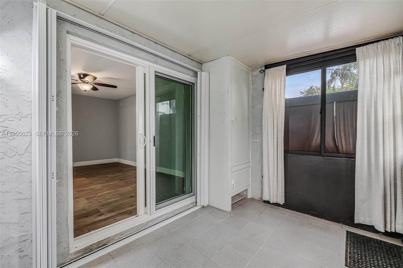 ARBOURS OF THE PALM BEACH - Residential