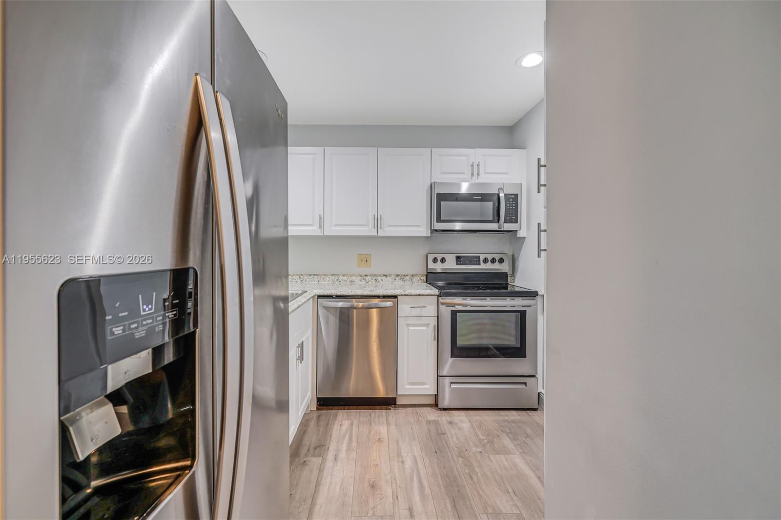 ARBOURS OF THE PALM BEACH - Residential