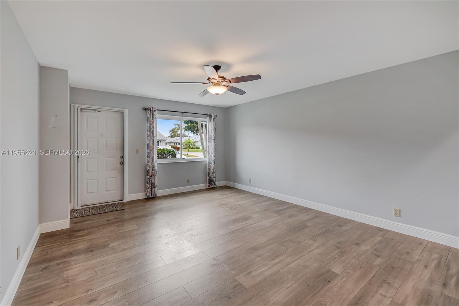 ARBOURS OF THE PALM BEACH - Residential