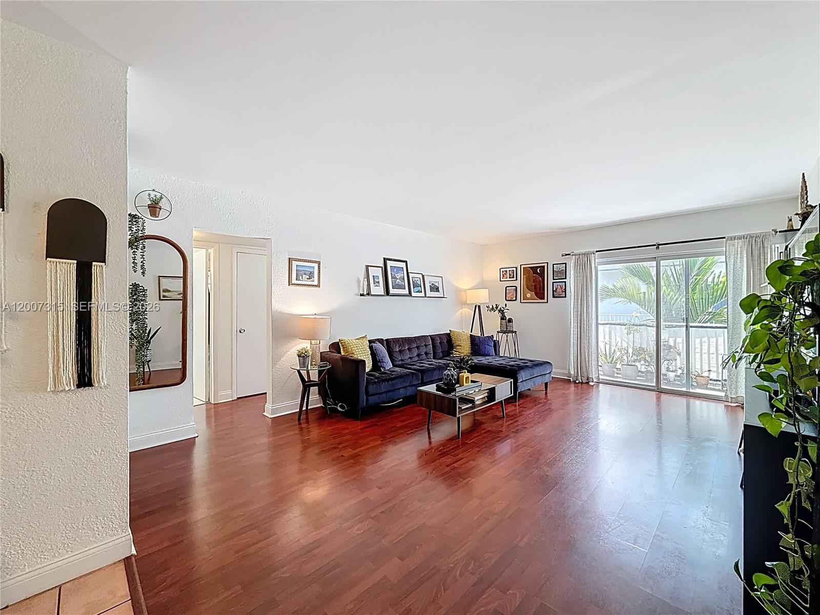 SOUTHERN STAR CONDO - Residential