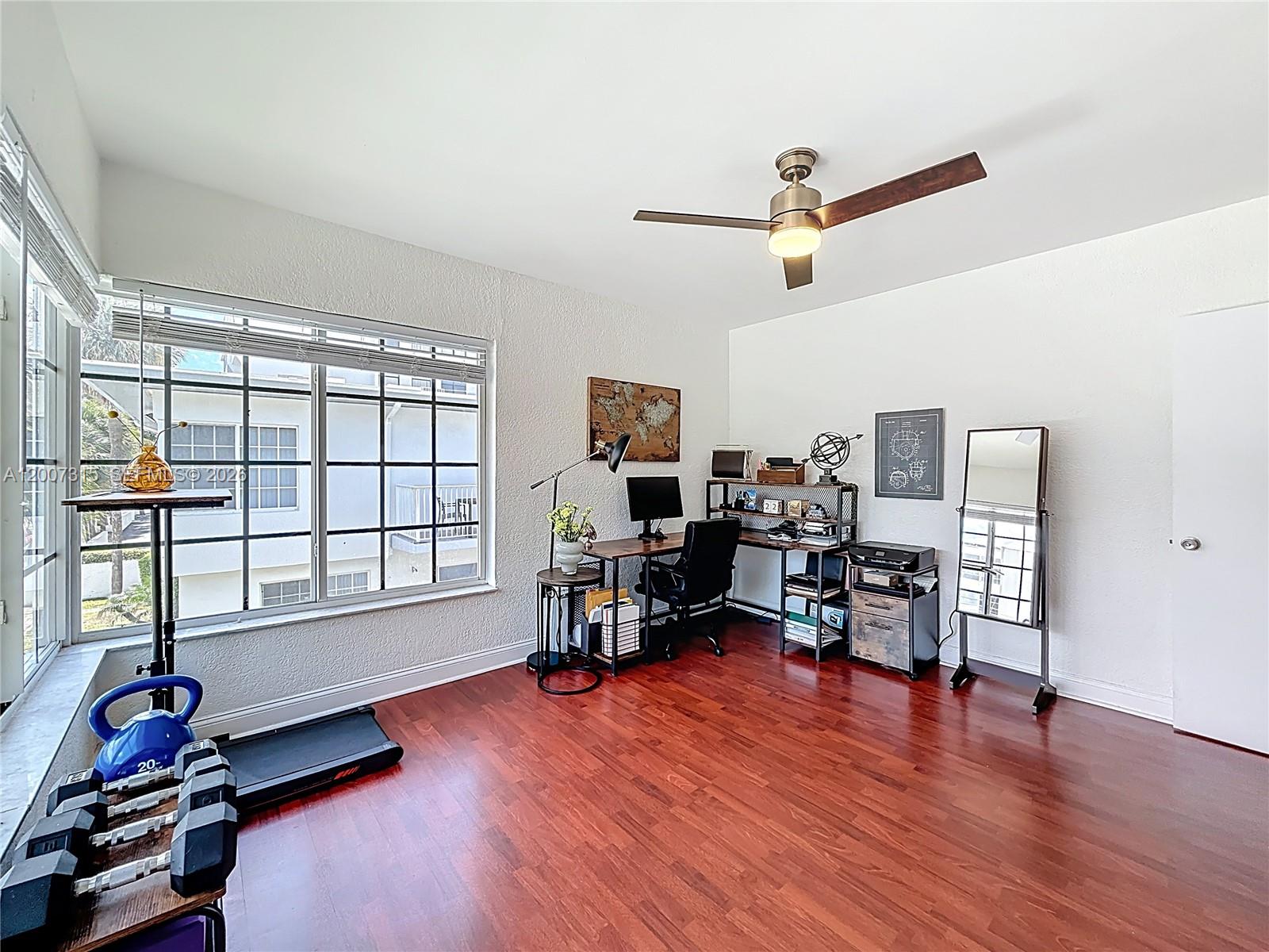 SOUTHERN STAR CONDO - Residential